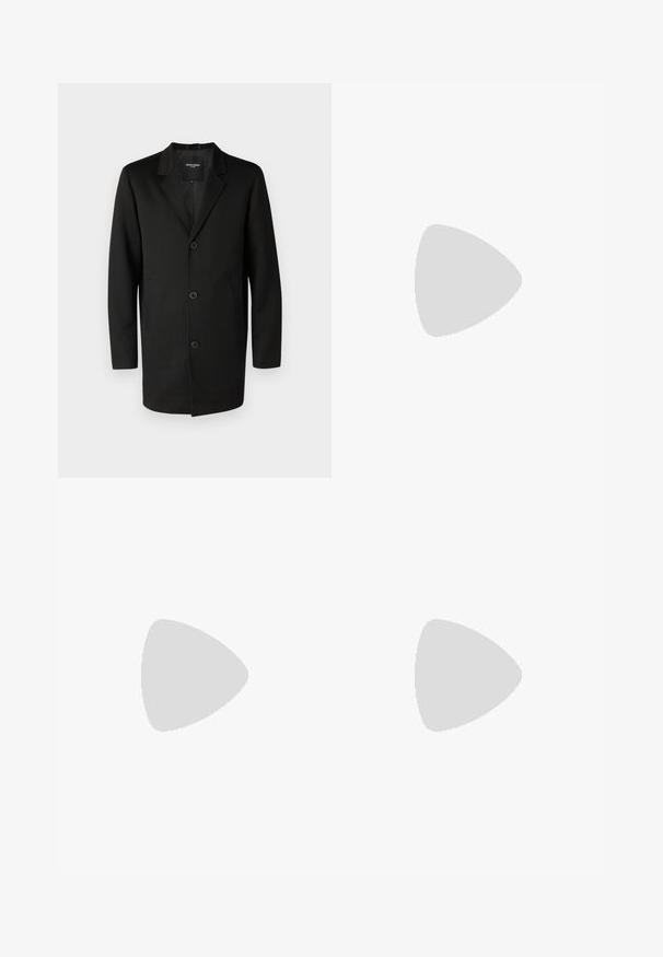 Jack & Jones JJCHUCK COAT - Klasický kabát - black; Čierne bavlnené tričko s krátkymi rukávmi, okrúhlym výstrihom a prednými grafikami slnka a mesiaca, doplnené textom "Le Soleil et La Lune."; Čierne nohavice s elastickým pásom a rovnými nohavicami, majú hladkú textúru a žiadne viditeľné vzory ani kovové doplnky.; Kožené tenisky v čierno-krémovej farbe, s perforovanými akcentmi, polstrovaným golierom a štruktúrovanou podrážkou.