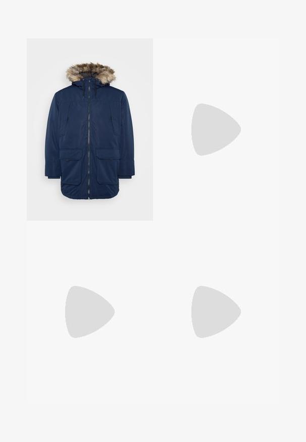 Parka navy avec capuche en fourrure, fermeture éclair, et deux grandes poches avant, présentant un tissu lisse et une coupe décontractée.; T-shirt en coton beige avec un col rond et des manches courtes. Présente un logo "Levi's" subtil de la même couleur sur la poitrine. Texture douce.; Pantalons larges en coton blanc avec une taille élastique, dotés d'une fermeture à bouton sur le devant et de poches latérales. Texture lisse et design minimaliste.; Baskets blanches sans lacets avec une surface texturée, une semelle épaisse et un design minimaliste. Présente le logo de la marque sur le côté.