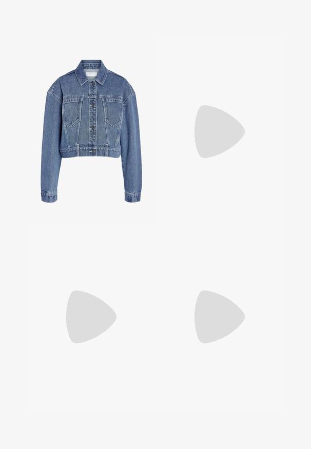 Gaiši zilā krāsā izdilis džinsu jaka ar klasisku apkakli, pogu aizdari un divām krūšu kabatām ar teksturētu auduma apdari.; Balta off-the-shoulder ilgu piedurkņu blūze, izgatavota no ribota materiāla. Pieguļošs dizains ar gludu faktūru un taisnu apakšmalu.; Melna bezdiega kleita ar V-veida kakla izgriezumu, izgatavota no mīkstas auduma, ar taisnu piegriezumu un minimālu detaļu skaitu. Gluda tekstūra.; Melnas ādas sporta kurpes ar baltām svītrām, apaļa purngala forma, plakanā zole un auklu aizdare. Iekļautas perforācijas, lai nodrošinātu gaisa cirkulāciju.; Apaļas, brūnīgi nokrāsotas saulesbrilles ar spīdīgu bordo rāmīti. Šauri kāti ar diskrētu zīmola detaļu. Plakana objektīva dizains.; Austā burgundijas ādas soma ar noapaļotu korpusu, biezu rokturi un ar rāvējslēdzēju atveramu aizvēršanu. Tai ir gluda tekstūra un pinumu raksts.