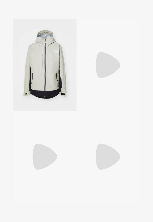 The North Face CEPTOR JACKET - Snowboardová bunda - clay grey/black; Čierne tričko s krátkym rukávom vyrobené z bavlny, s okrúhlym výstrihom a malým bielym logom na hornej ľavej strane hrude.; Čierne športové nohavice vyrobené z ľahkej tkaniny, s elastickým pásom na šnurovanie, bočnými vreckami a zúženými manžetami na členkoch.; Čierne trailové behacie topánky s štruktúrovaným zvrškom, gumovou podrážkou a vystuženou špičkou. Obsahuje polstrovaný golier a úchyt na jednoduché obúvanie.