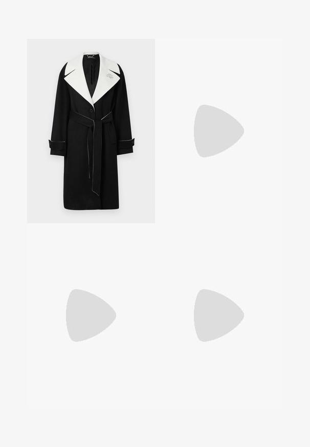 Manteau en laine noir avec un large col blanc, taille ceinturée, boutons à l'avant et surpiqûres blanches contrastées aux poignets et à l'ourlet.; T-shirt en coton noir à manches courtes avec une coupe décontractée et un panneau latéral contrastant comportant un petit texte et des détails de design.; KARL LAGERFELD WIDE-LEG - Pantalon classique - black; Talons slingback en cuir noir avec un bout pointu, un talon fin et un détail de boucle décorative sur le vamp. Texture lisse et design épuré.