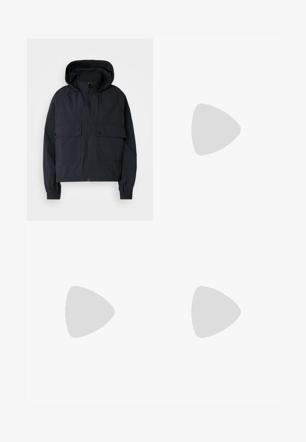 Barbour International ROUSE SHOWERPROOF - Bomber-jakk - black; Valge lühikeste varrukatega T-särk, mis on valmistatud puuvillast. Omab ümmargust kaelust ja sileda tekstuuri, vähese nähtava õmblusega ääres.; Laiad püksid heleses puuvillas. Omavad kõrget vööd, ees on taskud ja sirge lõige. Puhtad ääred ilma mustriteta.; Valge tennisekenks, millel on sile viimistlus, must kontsatarvik ja paelaga disain. Küljel on "Calvin Klein" bränditus. Minimalistlik stiil.