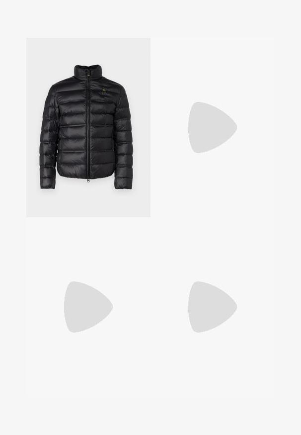 Blauer BELMONT - Dūnu jaka - schwarz; Solid SDMAXWELL - Džemperis - slate black; Karl Kani KK OS SIDESTRIPE - Auduma bikses - grey; Bēša zamšas potītes zābaks ar noapaļotu purngalu, smalkiem diegu dekorējumiem un teksturētu gumijas zoli. Īsa augstuma bez auklām.