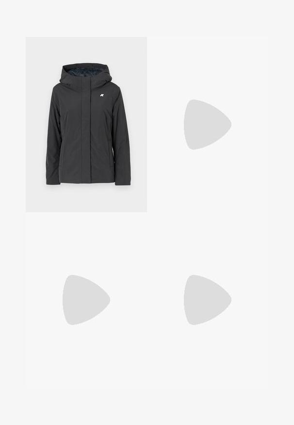 Giacca con cappuccio grigio scuro caratterizzata da una texture liscia e opaca, zip frontale e design minimalista con un piccolo logo sul petto.; T-shirt di cotone lilla con scollo rotondo, maniche corte e una stampa logo sottile sul petto. Design leggermente accorciato.; Shorts cargo rosa chiaro con cintura elastica, dotati di due tasche laterali e di un'etichetta multicolore sul lato sinistro. Texture liscia.; Sneaker bianco realizzato in materiale sintetico liscio, con punta arrotondata, design con lacci, suola piatta e delicati dettagli perforati.
