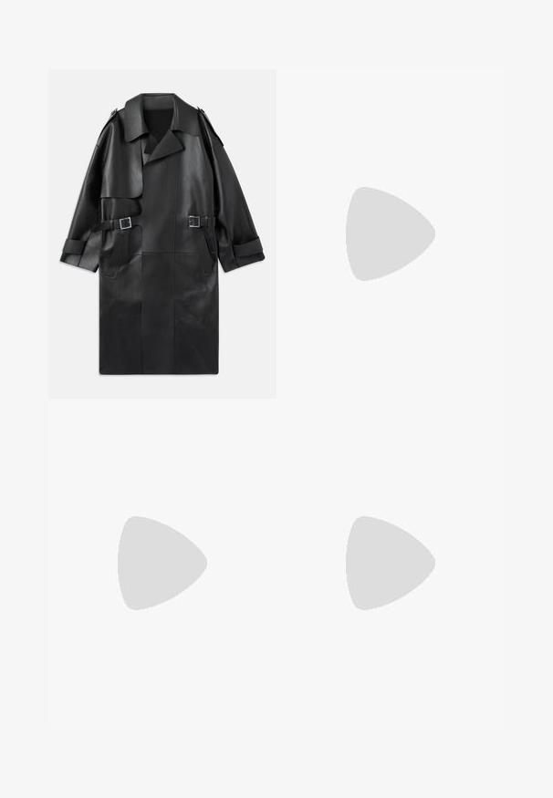 Manteau trench en cuir noir avec un large col, des épaulettes, deux poches avant et deux accents de boucles à la taille.; Chemise blanche à manches longues avec boutons en coton, présentant une poche poitrine avec broderie ton sur ton, un col et des poignets boutonnés.; Pantalons marron taille haute en tissu texturé. Présente des jambes larges et deux plis avant pour la structure. Finition soignée sans matériel visible.; Mocassins en cuir noir avec une texture lisse, bout rond et une sangle décorative sur le dessus. Talon bas empilé, design minimaliste.; Sac fourre-tout en toile noire avec des poignées en cuir noir. Design simple, corps spacieux et texture lisse. Pas de logos ou motifs visibles.