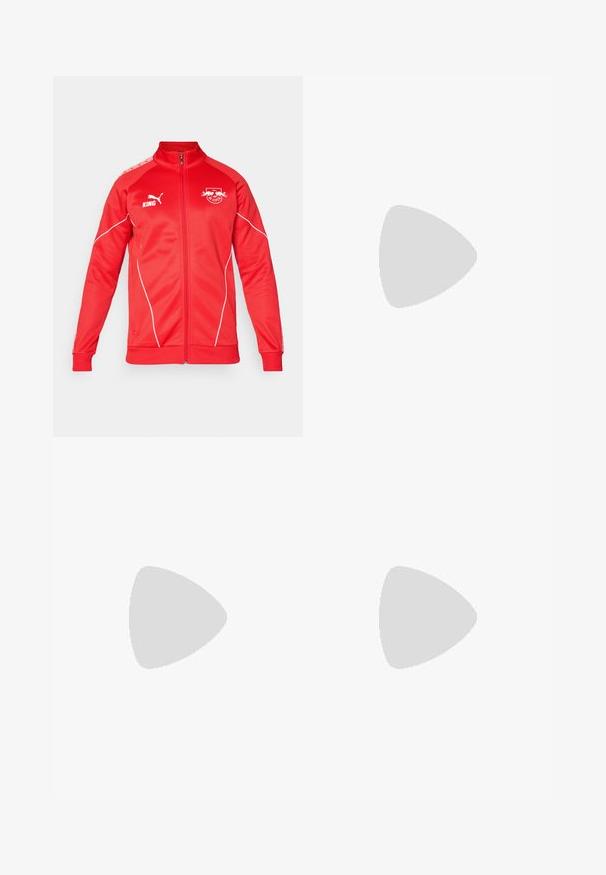 Rode sportieve jas met hoge kraag, volledige rits en witte accenten. Bevat logo's op de borst en schouder. Gemaakt van gladde stof.; Lichtblauw voetbalshirt met korte mouwen en donkerblauwe accenten, met een gestructureerd patroon, ronde halslijn en logo's op de borst en mouwen.; Zwarte sportbroek van lichtgewicht stof. Voorzien van een elastische tailleband, zijzakken en grijze logo's aan elke zijde.; Zwarte voetbalschoenen met een gestructureerde synthetische bovenkant, zilveren accenten en een vetersluiting. Beschikt over een gemodelleerde zool met zichtbare noppen voor grip.
