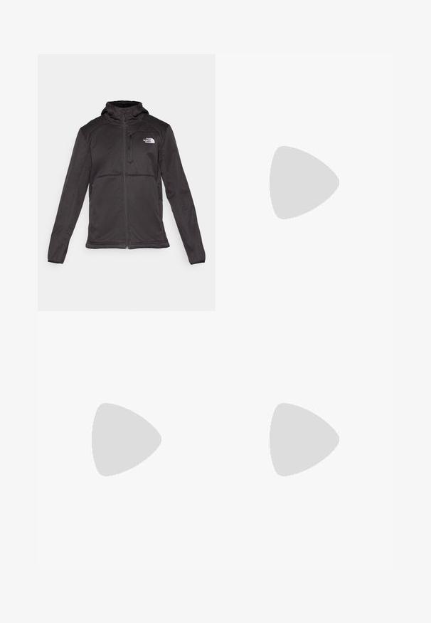 The North Face M QUEST HOODED SOFTSHELL - Giacca softshell - black; T-shirt nero a maniche corte realizzato in tessuto leggero. Presenta un logo bianco sulla parte superiore sinistra del petto, scollo rotondo e texture liscia.; The North Face HORIZON PANT - Pantaloni outdoor - black; Scarpa da trail running nera con tomaia texture, suola in gomma e punta rinforzata. Presenta un collare imbottito e un tassello per un indossamento facile.