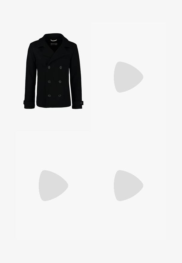 Cappotto doppiopetto nero realizzato in lana, con colletto a revers, grandi bottoni e polsini arrotolati. Texture liscia con una vestibilità sartoriale.; Due camicie a manica corta: una nera uniforme, l'altra bianca con strisce verticali nere. Entrambe presentano chiusure a bottoni e un colletto classico.; Pantaloni in denim nero con taglio dritto, design a cinque tasche e chiusura frontale con bottone. Tessuto liscio con dettagli di cucitura minimi.; Mocassini in pelle nera con punta rotonda, caratterizzati da un design cucito, suola piatta bassa e un battistrada in gomma testurizzata e scolpita.