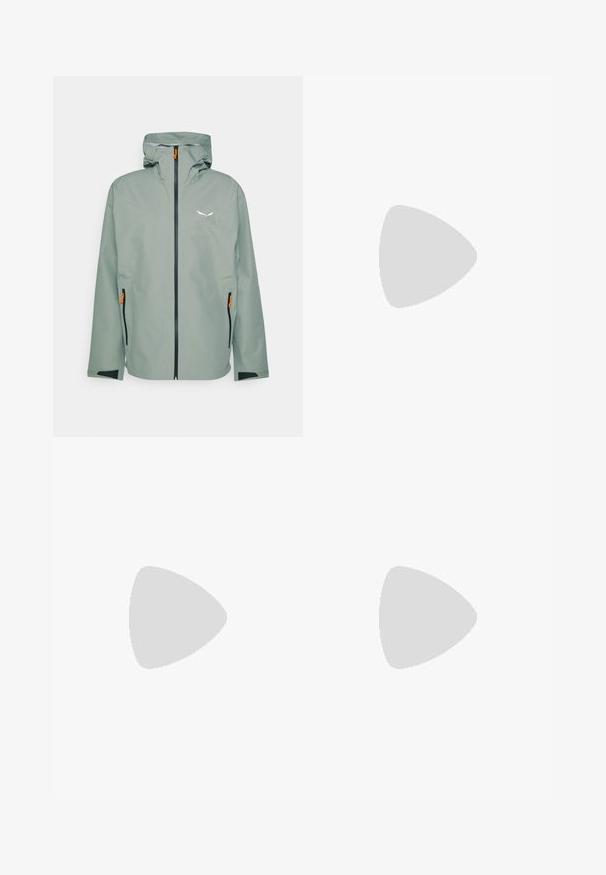 Veste imperméable en vert clair. Comprend une fermeture éclair à l'avant, une capuche et des poches latérales avec des accents orange. Texture lisse et design moderne.; T-shirt à manches courtes blanche avec un col ras du cou, portant le logo The North Face sur la poitrine gauche et le texte "Lightrange" près de l'ourlet inférieur.; Pantalons de sport légers, gris, avec des accents noirs. Ceinture élastique, fermeture à cordon, design à jambes fuselées et poches latérales.; Baskets imperméables marron avec une tige texturée, des accents perforés, un support de talon noir et une semelle en caoutchouc grise. Les lacets sont ornés d'embouts métalliques.