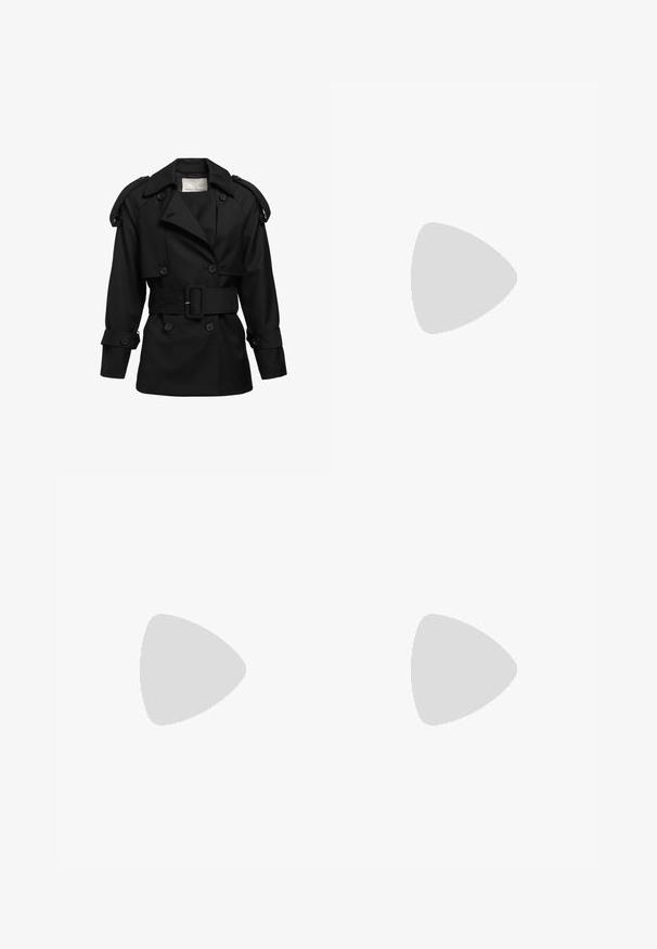 Manteau noir en trench avec un design à double boutonnage, grands revers, épaulettes et ceinture ajustable. Fabriqué en tissu lisse avec des accents de boutons.; T-shirt blanc à manches courtes en coton. Doté d'un col ras du cou et d'une coupe décontractée. Texture lisse sans motifs ni accents visibles.; Jean large en denim noir avec une fermeture éclair à l'avant, un design à cinq poches et des détails de couture subtils. Texture lisse et style décontracté.; Escarpin noir en cuir à bout pointu avec une bride de cheville et un talon épais. Texture lisse, design élégant et esthétique minimaliste.