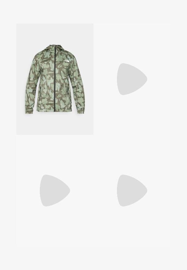 The North Face MOUNTAIN ATHLETICS - Vetrovka - new taupe/green; Čierne tričko s krátkym rukávom vyrobené z bavlny, s okrúhlym výstrihom a malým bielym logom na hornej ľavej strane hrude.; Čierne športové nohavice vyrobené z ľahkej tkaniny, s elastickým pásom na šnurovanie, bočnými vreckami a zúženými manžetami na členkoch.; Čierne trailové behacie topánky s štruktúrovaným zvrškom, gumovou podrážkou a vystuženou špičkou. Obsahuje polstrovaný golier a úchyt na jednoduché obúvanie.