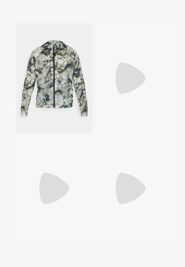 Lettsvægts, zip-jakke i et grønt og gråt abstrakt mønster. Har en høj krave og snoretrækhed. Lavet af et glat, vandafvisende stof.; Sort bomulds T-shirt med rund halsudskæring, korte ærmer og et lille grønt krokodille-logo på venstre bryst. Glat tekstur, afslappet design.; Hvide sweatsbukser med elastisk talje, udstyret med sorte sidestriber og manchetter. Lavet af blødt stof med en glat tekstur.; Sort atletisk sko med en struktureret overdel, tre vandrette striber og en hvid sål med et mønstret slidbane. Letvægts- og strømlinet design.