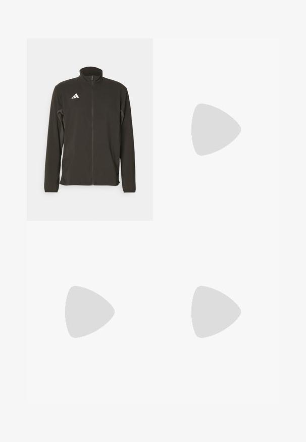 Schwarze Zip-Jacke aus leichtem Stoff. Mit hohem Kragen und drei weißen diagonalen Streifen auf der linken Brust.; Schwarzes Baumwoll-T-Shirt mit kurzen Ärmeln, Rundhalsausschnitt und einem weißen Logo auf der linken Brust. Glatte Textur und einfaches Design.; Schwarze Sporthosen mit elastischem Bund, tailliertem Design, Seitentaschen und dezenten Logo-Details. Hergestellt aus flexiblem, atmungsaktivem Material.; Schwarzer Sportschuh mit einem Mesh-Design, ausgestattet mit weißen Streifen, einer runden Zehenpartie und einer strukturierten Sohle für Grip und Unterstützung.