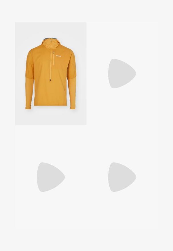Patagonia AIRSHED PRO - Vjetrovka - golden caramel; Siva majica kratkih rukava izrađena od mekane, teksturirane tkanine s malim plavim Patagonia logotipom na lijevoj strani prsiju. Bez dodatnih uzoraka.; Tamno sivi hlače od izdržljive tkanine, s patentnim zatvaračem na džepu, ravnog kroja i s petljama za remen za podešavanje veličine.; Smeđe vodootporne tenisice s teksturiranom gornjom i perforiranim detaljima, crnom potporom za petu i sivim gumiranim potplatom. Čipke su stilizirane s metalnim krajevima.