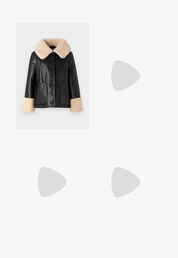 Baum und Pferdgarten BRONWEN - Parka - black; Filippa K LOOSE FIT TEE - Basic T-shirt - white; Wide-leg black trousers in a textured fabric, featuring a waistband with silver hardware and a button closure.; Stuart Weitzman EMILIA MARY JANE FLAT - Ankle strap ballet pumps - black