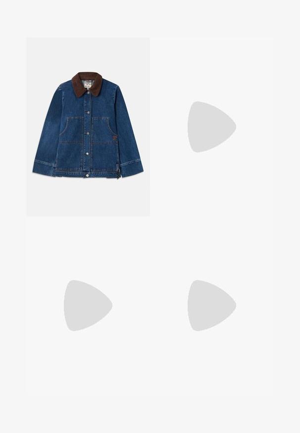 Denimjakke med en mørkebrun kordfløyelskrage, fronttryknapper, to frontlommer og et diskret logo-patch på siden.; Hvit bomulls tanktopp med en tettsittende design, ribbad tekstur og smale stropper. Sømløse kanter ved halsen og kanten.; Lys blå denimskjørt med frontslitt og råkant. Har klassisk fem-lomme stil og knappefeste i livet.; Svart skinnballettflatt med rund tå, glatt tekstur, minimal sømdetalj, og et fleksibelt såledesign.