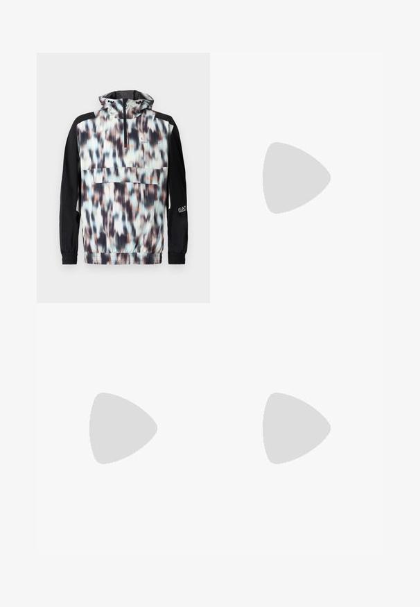 Jachetă windbreaker colorată cu un model abstract neclar în nuanțe de albastru, piersică și negru, având un fermoar semi și manșete elastice.; Tricou alb din bumbac, cu guler rotund și mâneci scurte, având un logo auriu EA7 Emporio Armani imprimat pe față.; Shorts atletici negri dintr-un material moale, având o talie elastică și un mic logo galben EA7 pe partea inferioară a piciorului stâng.; Sneakers din piele albă cu un finisaj neted, vârf rotund, șireturi plate și o talpă texturată. Prezintă un logo subtil pe călcâi.