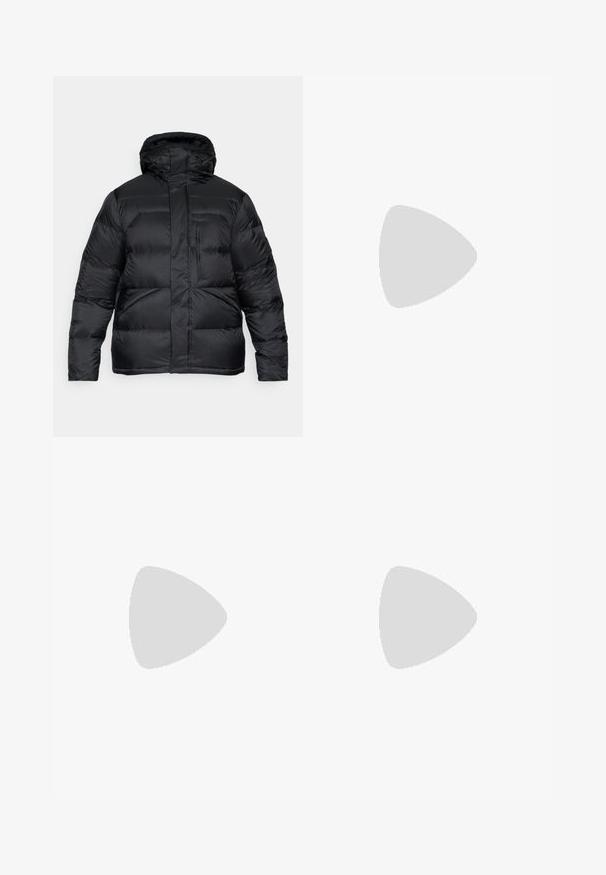 Svart pufferjakke med hette, med et quiltet design, horisontal søm og glidelås foran. Glatt stofftekstur. Ingen synlige logoer.; Svart kortermet t-skjorte laget av bomull, med rund hals og en liten hvit logo på øvre venstre brystområde.; The North Face HORIZON PANT - Friluftsbukser - black; Grå terrengløpesko med en teksturert overdel, slitesterk gummisåle og forsterket tåhette. Inkluderer snørebånd og merkevarelogo på siden.