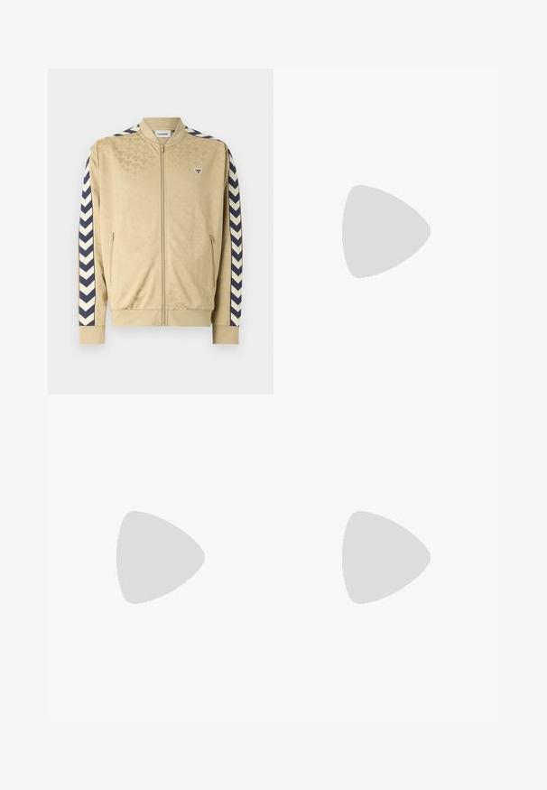 Beige bomberjakke med subtilt mønster, marineblå chevronstriber på ærmerne, lynlås lukning og sidelommer. Har et logo på brystet.; Hvid t-shirt lavet af bomuld med et navy og olivengrønt "LACOSTE SPORTSWEAR" logo trykt på tværs af brystet i et buet design.; Grønne mønstrede træningsbukser med elastisk talje, smalle ben og et geometrisk design over det hele. Lavet af letvægtsmateriale.; Hvide lædersneakers med en glat finish, rund tå, flade snørebånd og en struktureret sål. Grå ruskindsdetalje ved hælen.