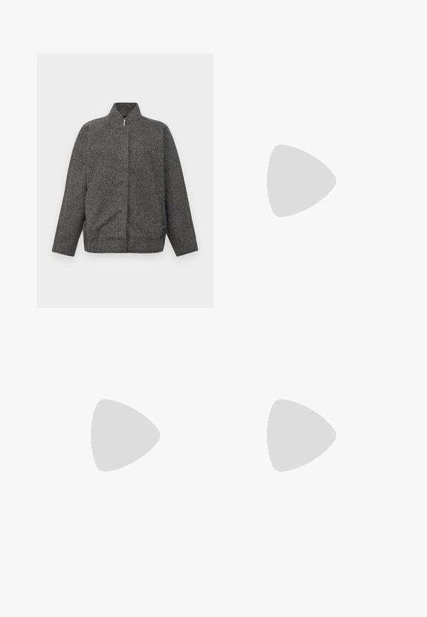 Jachetă gri cu fermoar, fabricată dintr-un material texturat; prezintă un guler înalt și o croială lejeră, supradimensionată. Design curat, fără embellishments vizibile.; Tricou scurt negru cu mânecă scurtă și guler rotund, realizat dintr-un material de bumbac moale. Design simplu, fără logo-uri sau modele vizibile.; Pantaloni din denim largi, cu un gradient de la albastru deschis la albastru închis, talie înaltă, bucle pentru curea și o curea din același material. Finisaj texturat din denim.; Adidași albi cu platformă, fabricați din material sintetic neted, cu vârf rotund, design cu șireturi și talpă din cauciuc texturat. Accente negre la călcâi.