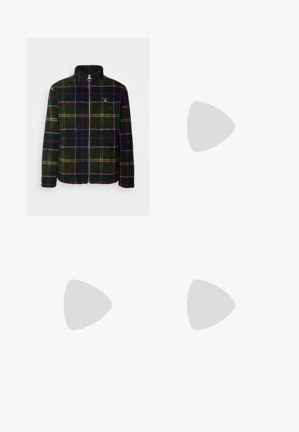 Barbour TARTAN ZIP THROUGH - Fleecejas - multi-colour; Zwarte coltrui gemaakt van een zacht breimateriaal. Heeft lange mouwen, een geribbelde kraag en zoom. Eenvoudig, strak ontwerp zonder patronen.; Zwarte denim broek met een recht gesneden pasvorm, vijf gebruikersvriendelijke zakken en een sluiting met een knoop aan de voorkant. Soepele textuur met minimale stikdetails.; Zwarte leren instappers met een ronde neus, voorzien van een gestikt ontwerp, een lage platformzool en een gestructureerde, grof rubberen buitenzool.