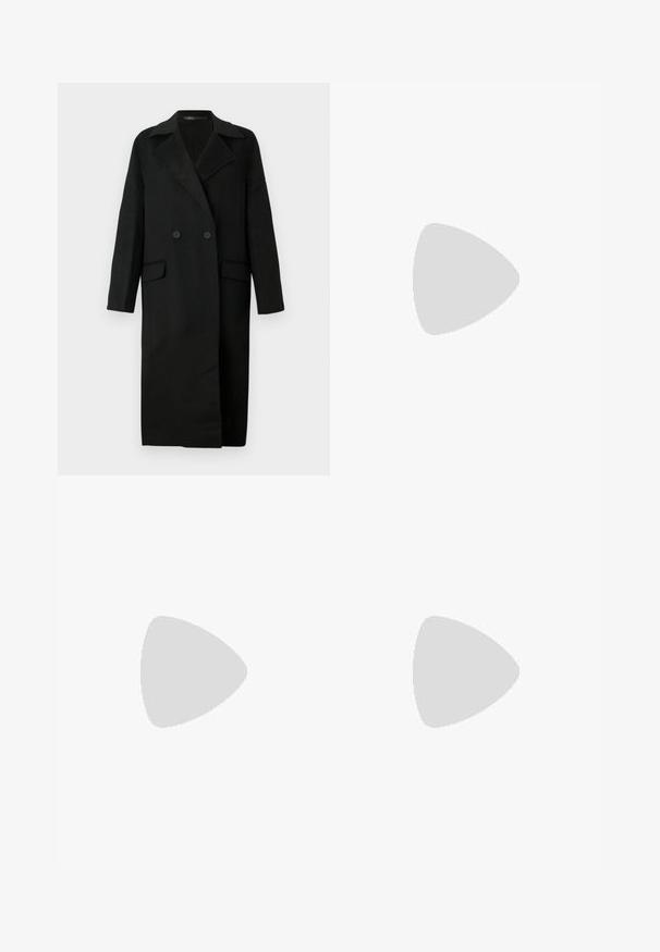 Abrigo largo negro de lana con solapas anchas, botones de doble botonadura, bolsillos con solapa y mangas largas sobre un fondo blanco.; Camiseta de algodón negra con cuello redondo, mangas cortas y un logo bordado en el pecho. Ajuste simple y relajado sin patrones.; Jeans de mezclilla azul claros con cintura alta, corte de pierna ancha, dos bolsillos laterales y un diseño plisado. Textura suave con un acabado deslavado.; Tacones negros de piel sintética tipo slingback con punta afilada, que cuentan con un tacón delgado y un detalle en tono dorado en la correa ajustable. Textura suave.