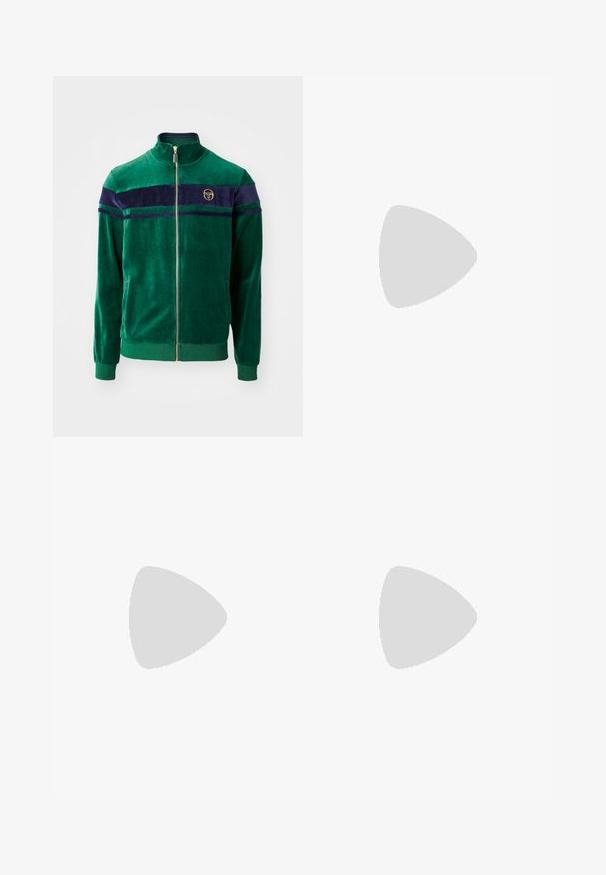 Sergio Tacchini DAMARIND TRACKTOP - Treningsjakke - rainforest/maritime blue; Svart Nike løpe-T-skjorte laget av lett, pustende stoff, med korte ermer og en liten hvit logo på brystet.; Svarte joggebukser laget av lett stoff med elastisk midje, ankelmanchetter og en diskret Nike-logo på venstre side.; Svart og mørkegrå idrettssko med svarte lisser og gull swoosh-logo, med en bølget såle design og polstret hælkollare.