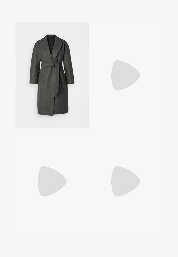 Vero Moda Petite VMFORTUNE - Klasikinis paltas - dark grey melange; Juodas medvilnės marškinėliai, trumpomis rankovėmis, apvaliu kaklu, laisvas kirpimas, lygus paviršius, paprastas dizainas, be raštų ar akcentų.; Juodos plačios kelnės, pagamintos iš sklandžios medžiagos, turinčios lygią priekinę dalį, diržo kilpas ir nematomus kišenių. Švarus, pritaikytas dizainas.; Sidabriniai metaliniai sandalai su minimalistiniu dizainu, turintys plonas dirželius ir juodą plokščią padą. Išskirtinai pabrėžiami kryžminiai dirželių akcentai.