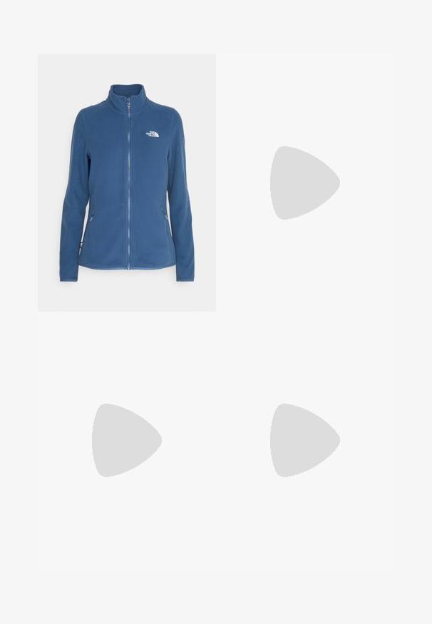 The North Face 100 GLACIER - Jakna od flisa - shady blue; Crni kratki majica od pamuka s bijelim logotipom s zakrivljenim naglasima i tekstom "THE NORTH FACE" sprijeda. Kratki rukavi, okrugli ovratnik.; Pantalone za teret u svijetloj kaki boji, sa ravnim nogavicama, višestrukim bočnim džepovima i jednostavnim pojasom s dugmetom. Tekstura je glatka.; Crna atletska cipela s teksturiranim gornjim dijelom, sivim detaljima i bijelim međuslojem. Ima držač i istaknutu marku na peti.