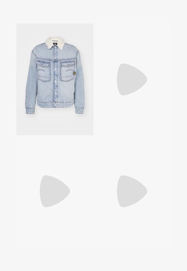 G-STAR DAKOTA JACKET - Jeansjakke - sun faded cloudburst; Hvit bomull t-skjorte med korte ermer, rund utringning, avslappet passform, og ingen synlige logoer eller mønstre. Glatt tekstur og minimalistisk design.; Sorte vide benklær i denim med en glatt tekstur, fem lommer, og knappelukking. Har en avslappet passform og innsvingt kant.; Svart Nike Air Force 1-sneaker med en glatt skinnoverdel, perforert tå for pusteevne, svarte snørebånd og en teksturert gummisåle.; Sorte plast-solbriller med grønne linser, firkantede rammer, sølvdetalje på brynene, og teksturerte stangarmen. Angitt merke på indre arm.