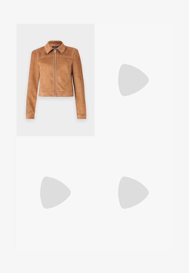 Chaqueta de ante sintético marrón con acentos de tachuelas, cuello con solapa, cierre frontal con cremallera y mangas largas. Presenta tachuelas decorativas a lo largo de las costuras.; Camiseta corta blanca de algodón con mangas cortas, cuello redondo y dobladillo recto, con una textura suave y un diseño minimalista.; Falda blanca de algodón con un diseño de volantes en capas y bordado de ojales en el dobladillo. Textura suave, por encima de la rodilla.; Zapatos de tacón cuadrado de imitación cuero en beige, con puntera puntiaguda, tira en el tobillo y sutil detalle de textura de cocodrilo. Forro interior negro.
