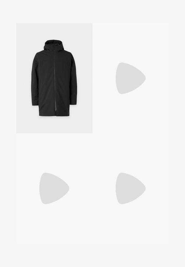 Svart hettejakke med glidelåslukking, laget av glatte, lette materialer. Har et rent design og en minimalistisk stil.; Langermet hvit bomullsskjorte med rund hals, sidespalter nederst og en jevn tekstur, vist fra baksiden.; Lys blå denimjeans med rett ben-design, fem lommer, knappeåpning, minimal falming og kontrasterende sømdetaljer.; Hvit sneakers med en glatt skinnoverdel og lav profil. Har en rund tå, seks snøring hull, og en teksturert gummisåle.