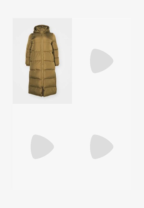 Vero Moda Curve VMCKLEA LONG COAT - Zimní kabát - capers; Černé a bílé trička, kulatý výstřih, krátké rukávy. Černé tričko má žlutou výšivku slunce; bílé má fialový akcent měsíce v podobě půlměsíce.; Kalhoty s leopardím vzorem v hnědé a smetanové barvě, s elastickým pasem, širokým střihem a hladkým materiálem.; Bílé sandály na vysokém podpatku s robustním podpatkem, s designem s pásky a zavazováním kolem kotníku. Hladký povrch s platformou vpředu pro zvýšení výšky.