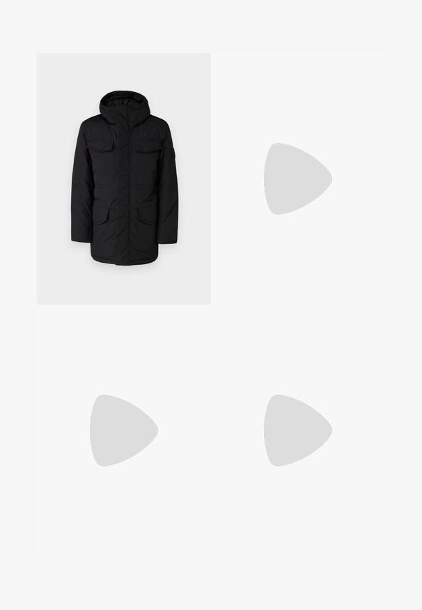 G-STAR VODAN PARKA - Parka - black; Črna bombažna majica s kratkimi rokavi in okroglim izrezom. Na sprednji strani je modra napis "HEALING" v ukrivljenem dizajnu.; Črne kavbojke z ravnim krojem, ki vključujejo zadrgo, paski in šest žepov, narejene iz trpežne mešanice bombaža.; Usnjeni športni čevlji z črno in krem barvno shemo, ki vključujejo perforirane dodatke, podložen ovratnik in strukturirano podplat.