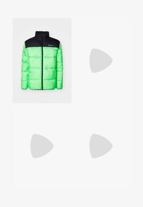 Ellesse VILAROSA - Talvitakki - green; Musta puuvillainen t-paita rentoa istuvuutta, lyhyet hihat, pyöreä kaula-aukko ja pieni valkoinen logo korostus rinnassa. Sujuva tekstuuri.; Haal beige, kevyet housut, joissa on joustava vyötärö ja nauhakuulut. Täydentää pleatit ja löysä istuvuus, valmistettu pehmeästä, sileästä kankaasta.; Valkoinen urheilujalkine, jossa on sileä päällinen, nauhakiinnitys, pehmustettu pohja ja näkyvä ilmayksikkö, jossa on punaisia yksityiskohtia brändissä.