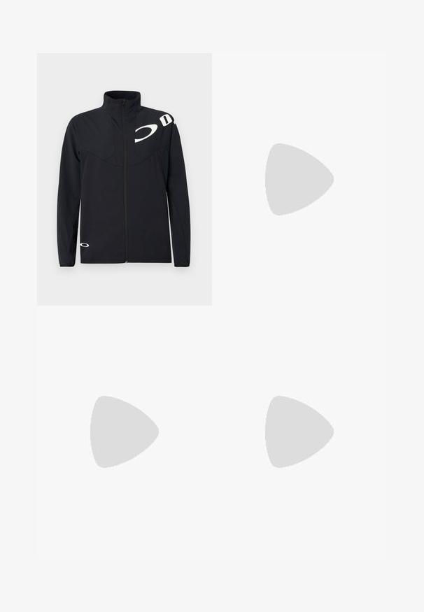 Oakley ENHANCE TECH JACKET - Ljetna jakna - blackout; Bijela pamučna majica s središnjim crno-sivim logotipom. Klasičan okrugli izrez i kratki rukavi s opuštenim krojem.; Crne, dukserice s elastičnim strukom, širokog kroja, s manžetama na gležnjevima, glatke teksture i bez vidljivih uzoraka ili metalnih detalja.; Bež i kremasti sportski tenisice s teksturiranim mrežastim gornjim dijelom, potpornih preklopa i gumeni potplat s uzorcima za prianjanje.