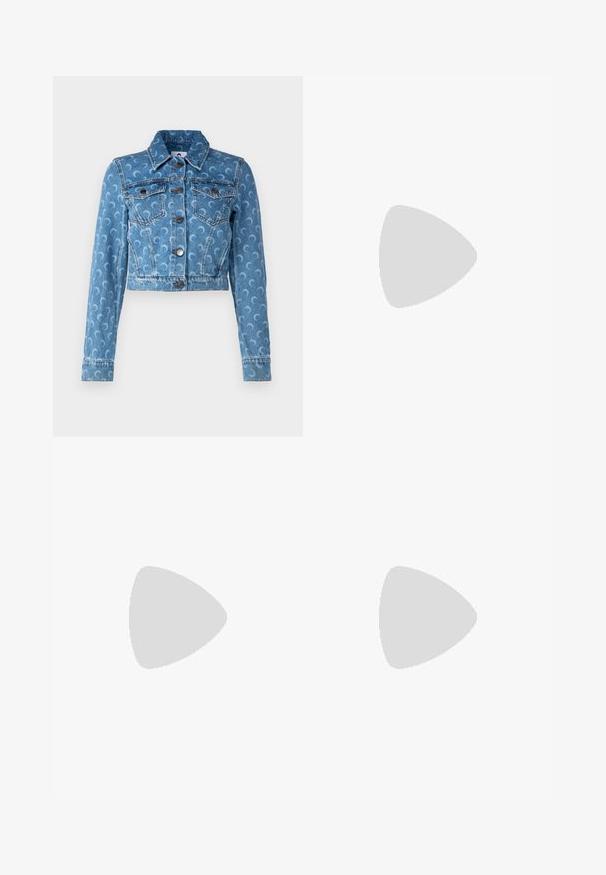 MARINE SERRE MOON LASER CROPPED JACKET - Traper jakna - light blue; Bijela pamučna majica s okruglim izrezom, kratkim rukavima i ravnim rubom. Oznaka označena "Won Hundred" nalazi se na sredini dekoltea.; Hlače širokih nogavica od smešnog kože s teksturiranom površinom, s prednjim patentnim zatvaračem, petljama za remen i diskretnim bočnim džepovima.; Balerinke u tamnocrvenoj koži, s okruglim vrhom, elastičnom oko, i glatkom teksturom s suptilnim detaljima nabora.