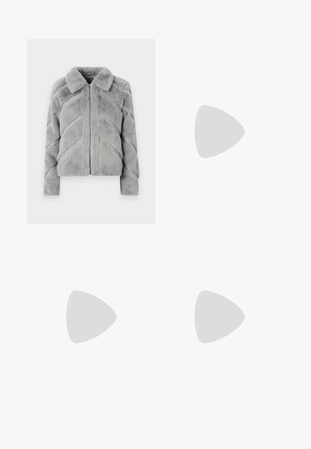 Vero Moda - Kurtka zimowa; Dwie koszule z długim rękawem: jedna czarna, a druga biała. Obie mają okrągły dekolt, rękawy raglanowe i miękką bawełnianą tkaninę.; Jasnoszare, żeberkowane spodnie wide-leg z wysokim stanem i rozcięciem z przodu. Wykonane z miękkiego materiału o gładkiej fakturze.; Czarne botki za kostkę wykonane z gładkiej skóry, wyposażone w boczny zamek błyskawiczny, masywny teksturowany obcas oraz zaokrąglony czubek.