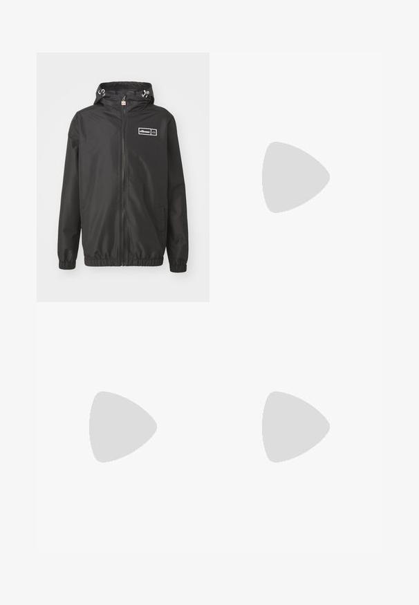 Ellesse ZOBILA - Sommerjakke - black; Hvit T-skjorte med kort erm i ribbestrikket tekstur. Rund hals, avslappet passform, ingen synlige mønstre eller detaljer. Enkelt og allsidig design.; Lyseblå stripete bukser laget av bomull. Rett ben-design, med knappelukking foran og sidelommer. Myk tekstur.; Hvite slip-on joggesko med teksturert overflate, tykk såle og minimalistisk design. Har merkevarelogo på siden.