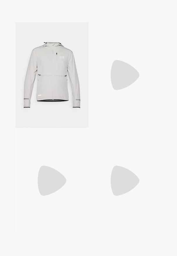 EA7 Emporio Armani HOODIE - Sportinė striukė - gray/violet; Juodas medvilnės marškinėliai trumpomis rankovėmis, su apvalia iškirpte ir balta logo kairiajame krūtinės šone. Lygus tekstūra ir paprastas dizainas.; Juodos sportinės kelnės su elastinga juosmeniu, siaurėjantis dizainas, šoninės kišenės ir subtilus logotipo detalė. Pagamintos iš lankstaus, kvėpuojančio audinio.; Bėgimo batai su tamsiai pilku tinklu, šviesiai mėlynais akcentais ir išskirtiniu žaliu padu. Pasižymi sraigtiniu dizainu ir plokštiems raiščiams.