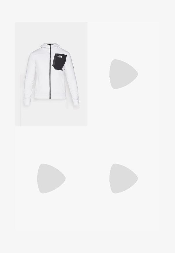 The North Face Jakna od flisa - white/black; Crna majica kratkih rukava od pamuka, s okruglim izrezom i malim bijelim logotipom na gornjem lijevom dijelu prsnog koša.; Crne sportske hlače od lagane tkanine, s pojasom na vezanje, bočnim džepovima i suženim manžetama na gležnjevima.; Crne trail trkačke cipele s teksturiranim gornjim dijelom, gumeni potplat i ojačana zaštita za prste. Imaju podstavljen ovratnik i trakicu za lakše obuvanje.