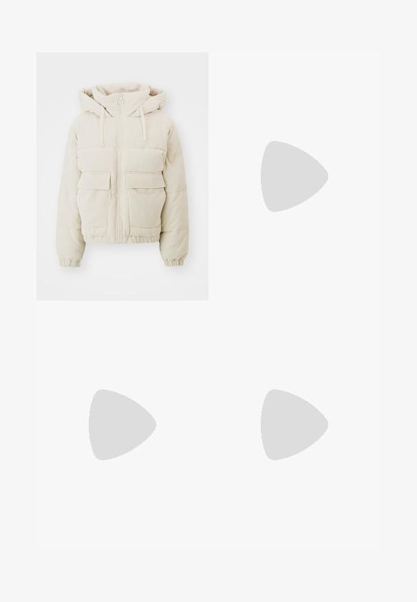 Beige kordfløjl pufferjakke med lynlås foran, hætte og to forreste påsatte lommer. Har ribbet tekstur og elastiske manchetter.; To ribbede camisoles i hvid og sort, med tynde justerbare stropper og en cropped design. Blødt stof med en glat tekstur.; Lys grå sweatpants med løs pasform, der har flere slidte punkter, blød tekstur og elastisk talje.; Grønne mønstrede træningsdragt med hvide blomsterdesigns og hvide striber, parret med hvide sneakers med grønne striber og glitrende snørebånd.