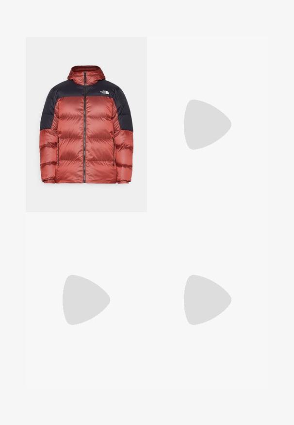 Raudona ir tamsiai mėlyna pūkinė striukė su užtrauktuku priekyje, gobtuvu ir logotipu krūtinėje. Yra siuvinėtos dalys ir elastiniai rankogaliai.; Ilgaamžis juodas sportinis marškinėliai su ilgomis rankovėmis, pagaminti iš lengvos medžiagos, su baltu logotipu kairėje krūtinės pusėje. Lygi tekstūra.; The North Face HORIZON PANT - Lauko kelnės - black; Juoda bėgimo batai su tekstūruotu paviršiumi, guma padais ir sustiprinta pirštų dalimi. Yra paminkštinta apykaklė ir kilpos, leidžiančios lengvai užsidėti.