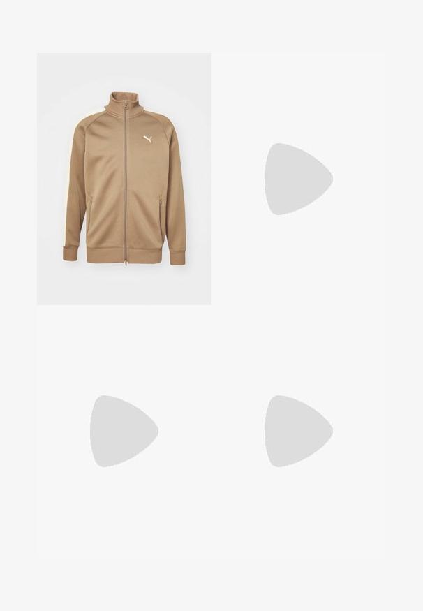 Braune zip-up Jacke mit hohem Kragen und cremefarbenen Seitenelementen. Verfügt über gerippte Bündchen und Saum sowie ein kleines weißes Logo auf der Brust.; Rotes T-Shirt mit kurzen Ärmeln, das ein geometrisches schwarzes Muster aufweist, einen runden Halsausschnitt hat und ein grünes Emblem mit einem weißen Logo auf der Brust trägt.; Schwarze Hose aus strapazierfähigem Material, mit geradem Bein, einem Bund mit Gürtelschlaufen und Nähten für zusätzlichen Textur.; Puma-Sneaker aus weißem und schwarzem Wildleder mit einer braunen Gummisohle. Kombiniert mit weißen Socken, die ein schwarzes Logo zeigen, getragen zu dunklen Hosen.; Goldene Kettenhalskette mit großen miteinander verbundenen Gliedern, mit einem kreisförmigen Anhänger in der Mitte, der ein erhabenes Emblem zeigt.