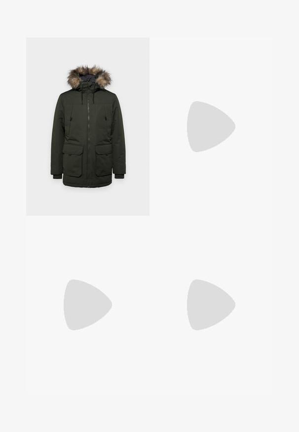 Mørkegrøn vinterparka med huedæksel af pels, forsynet med en frontlynlås, to store frontlommer og justerbare manchetter.; Beige strikket sweater med rund hals, ribbede manchetter og kant, samt struktureret stof, der har en ensfarvet overflade uden mønstre eller accenter.; Grå cargo bukser lavet af slidstærkt stof, med lige ben design, flere sidelommer og synlige søm detaljer.; Sorte lædersko med rund tå, snørebåndsdesign og tyk, tekstureret sål. Båret sammen med skræddersyede sorte bukser og en ribbet sweater.; Sorte rektangulære solbriller med mørke linser. Glossy stel, lige arme med en let kurve. Minimalistisk design, ingen udsmykninger.