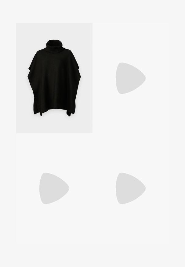 Poncho noir en tricot avec un col montant haut, des manches larges et une coupe ample. Présente un motif côtelé texturé sur l'ensemble.; Trois T-shirts ajustés en blanc, gris et noir. Chacun présente un décolleté large et des manches courtes. Fabriqués en tissu lisse et extensible.; Pantalon évasé noir en tissu extensible, présentant une taille haute et une texture lisse. Le pantalon s'élargit à partir du genou.; Baskets montantes en toile noire avec semelles et lacets en caoutchouc blanc. Elles présentent un logo circulaire sur le côté et un contraste de coutures blanches.