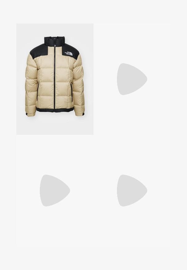 The North Face M LHOTSE JACKET - EU - Casaco de penas - gravel; T-shirt de algodão preto com decote redondo e mangas curtas. Apresenta um logótipo da Nike rosa no lado superior esquerdo. Textura suave.; Calças de fato de treino pretas, com cintura elástica e um corte solto, com punhos nas pernas, textura suave e sem padrões visíveis ou detalhes de metal.; Sapatilha atlética branca com parte superior lisa, fecho de atar, sola almofadada e uma unidade de ar visível com detalhes em vermelho na marca.