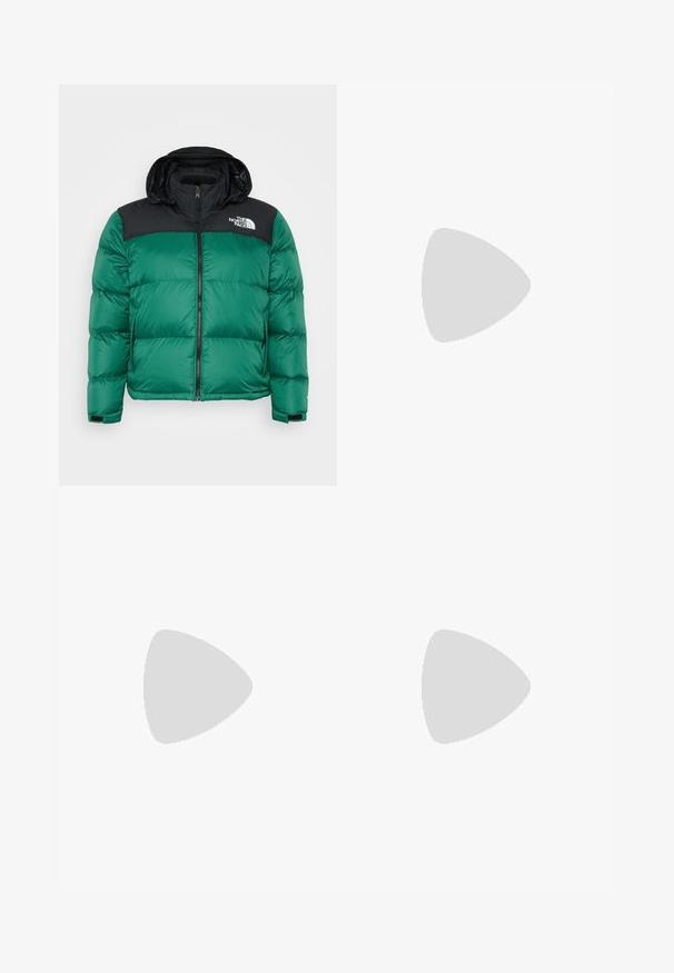 Grøn pufferjakke med hætte og øverste sektion i sort. Har lynlåslukning, sidelommer og et logo på venstre bryst.; Grå cropped hoodie lavet af blødt materiale. Har en justerbar hætte med snoretræk, brede ærmer og et lille logo på forsiden.; Lys grå sweatpants med snor i taljen, tapered ben og et lille hvidt logo på venstre lår. Fremstillet af et blødt, tekstureret stof.; Hvide atletiske sko med mesh-overdel, sølvfarvede detaljer og et unikt spiral-såledesign. Har polstret krave og snørebåndslukning for en god pasform.; Sølv hoops øreringe med en glat, poleret overflade og en tynd, cirkulær form. Designet har en sikker låsemekanisme.