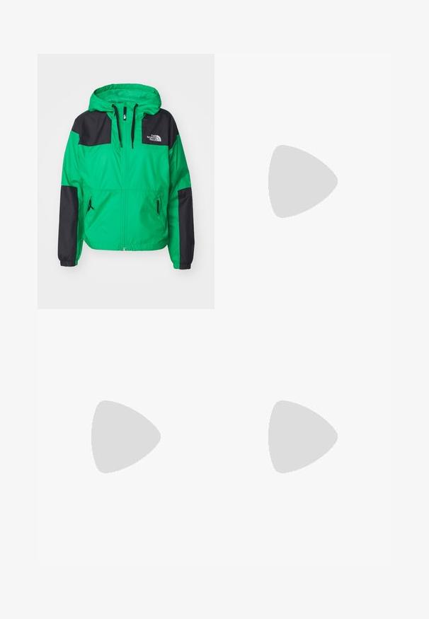 The North Face SHERU  - Blouson - optic emerald/black; T-shirts en coton noir et blanc à manches courtes. Le T-shirt noir affiche un graphisme de palmier, tandis que le T-shirt blanc présente un design de soleil et de vague.; Pantalons noirs légers avec une taille élastique et des chevilles froncées. Le tissu est lisse et présente un design décontracté et fuselé.; Baskets de sport noires avec une tige texturée, semelle épaisse et coussin d'air. Associées à un pantalon court bleu clair dans une posture décontractée.