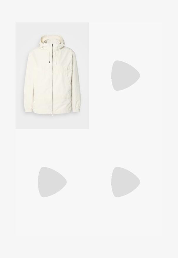 Jachetă ușoară, de culoare crem, cu glugă, fermoar în față, manșete elastice și buzunar tip kangaroo. Material neted cu detalii de cusătură minime.; Tricou alb din bumbac cu mâneci scurte, având un logo negru "BOSS" centrat pe piept și un guler rotund.; Pantaloni din bumbac bej, cu croială dreaptă, dotati cu închidere cu nasture și pliuri în față pentru un plus de detaliu.; Tenis sportivi alb și bej deschis, cu un înveliș din plasă, detalii perforate și o talpă intermediară texturată, având marcaj pe călcâi.